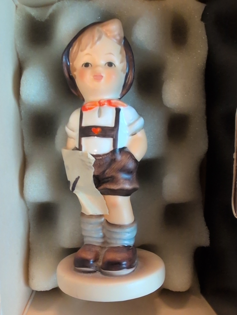 Hummel Brown and White Porcelain Boy Figurine - Classic Home Party Decor